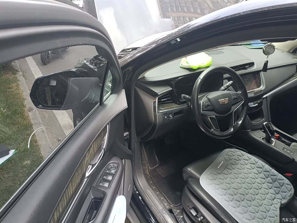 Cadillac XT5, 2017 12