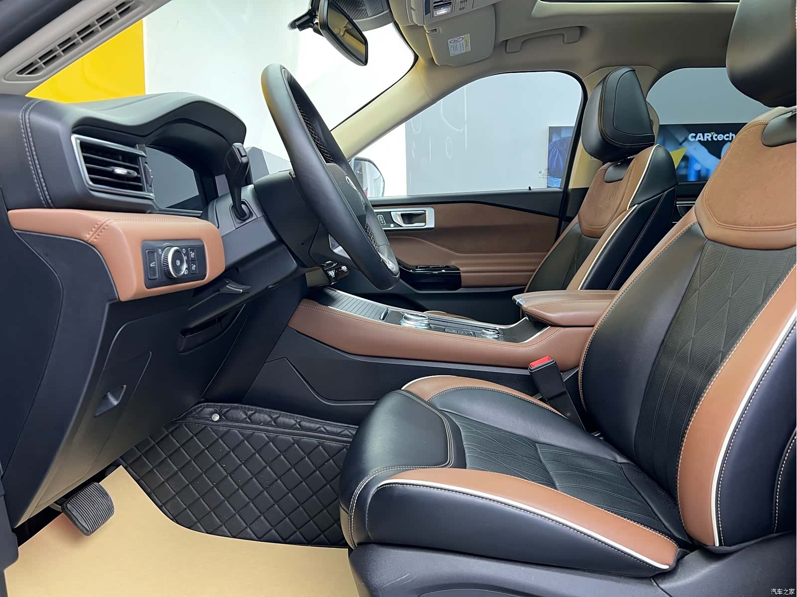 Ford Explorer, 2024 3