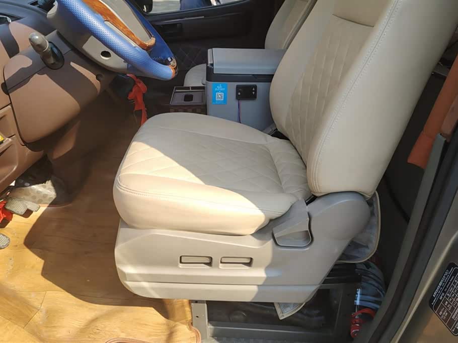 MAXUS Xintu V80