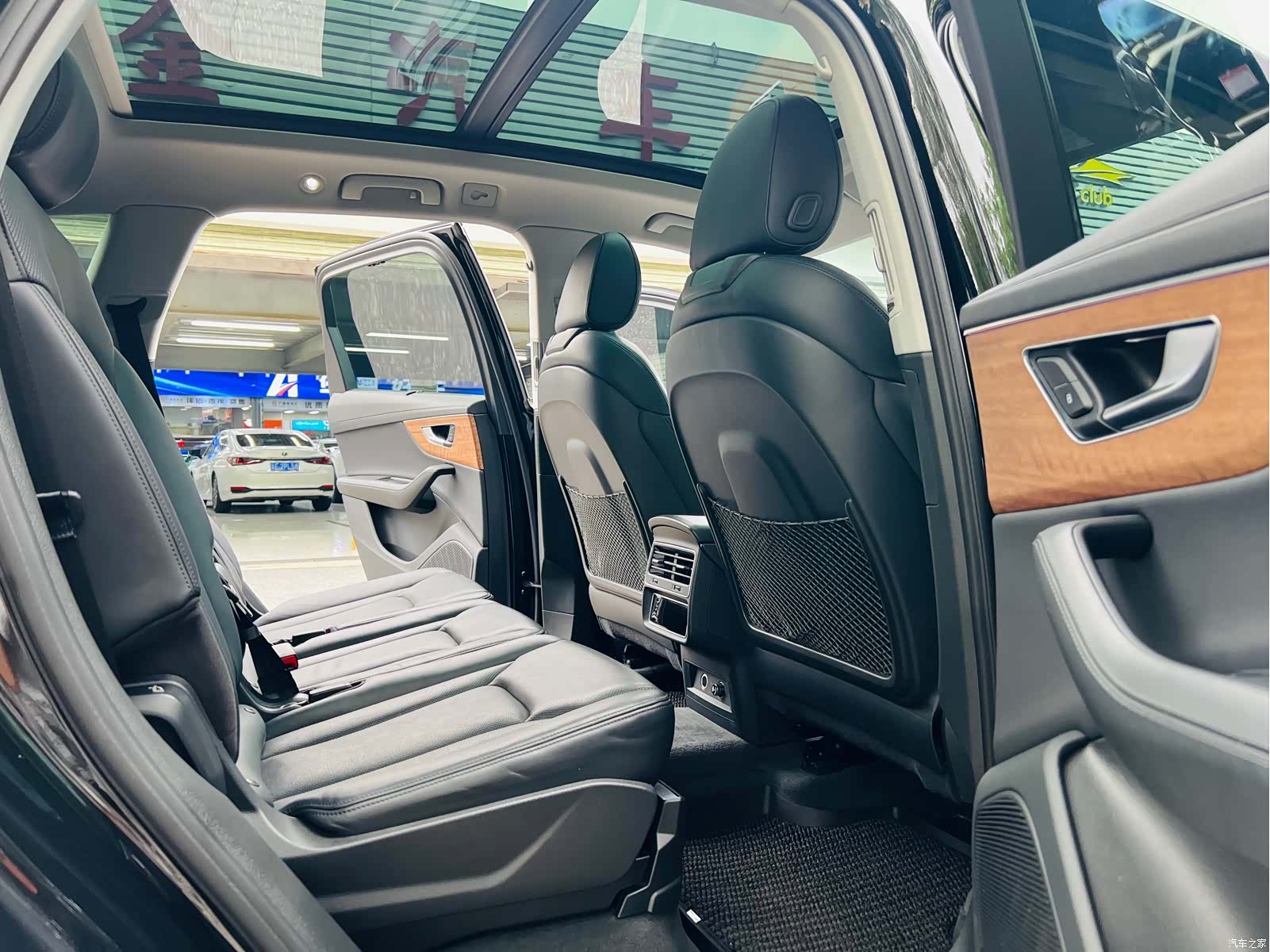 Audi Q7, 2023 13
