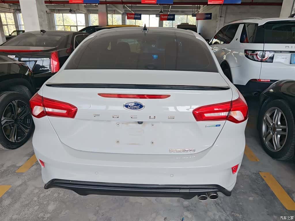 Ford Focus, 2023 6