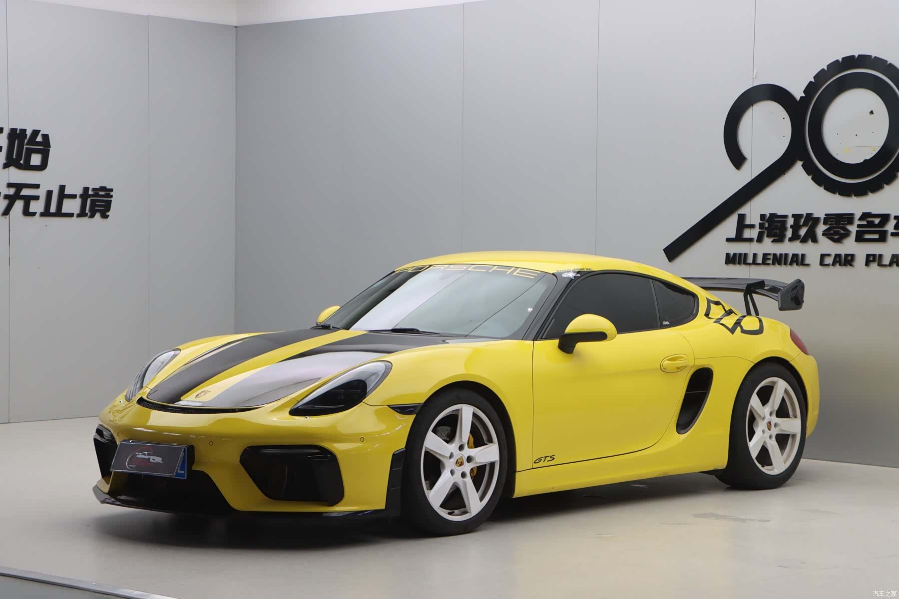 Porsche Cayman, 2015 3