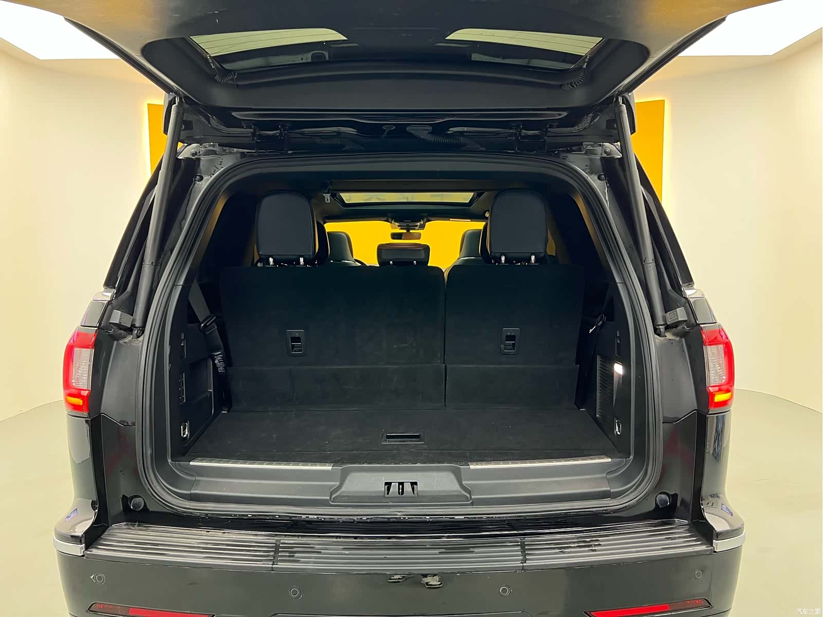 Lincoln Navigator, 2021 26