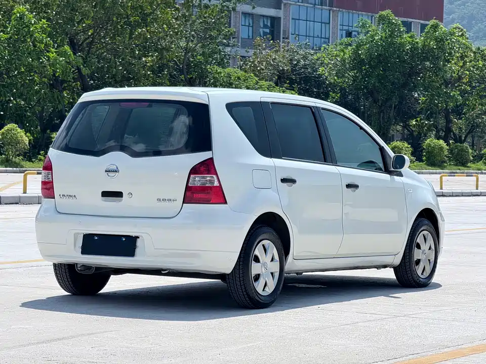Nissan Liwei