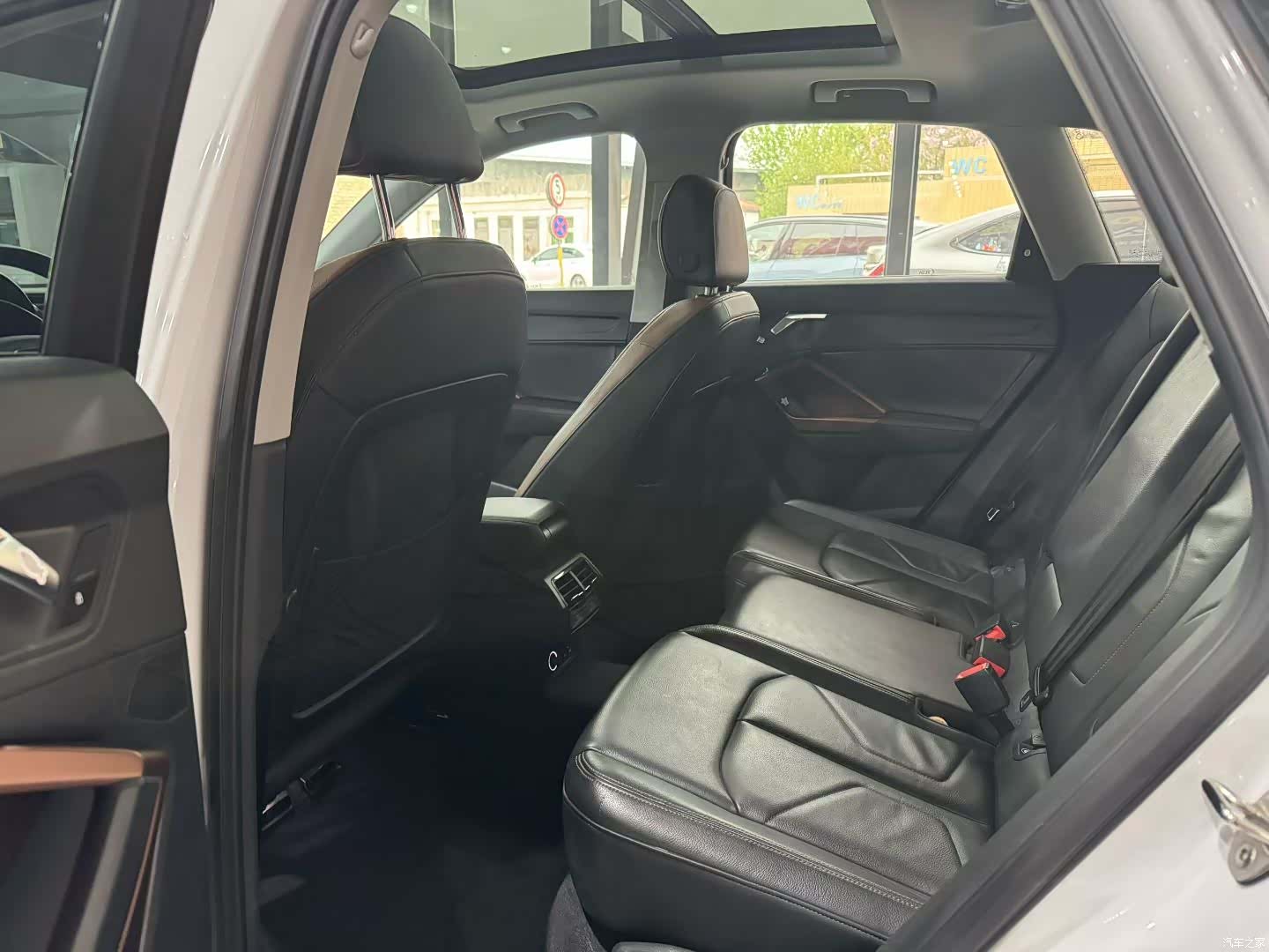 Audi Q3, 2020 все фото