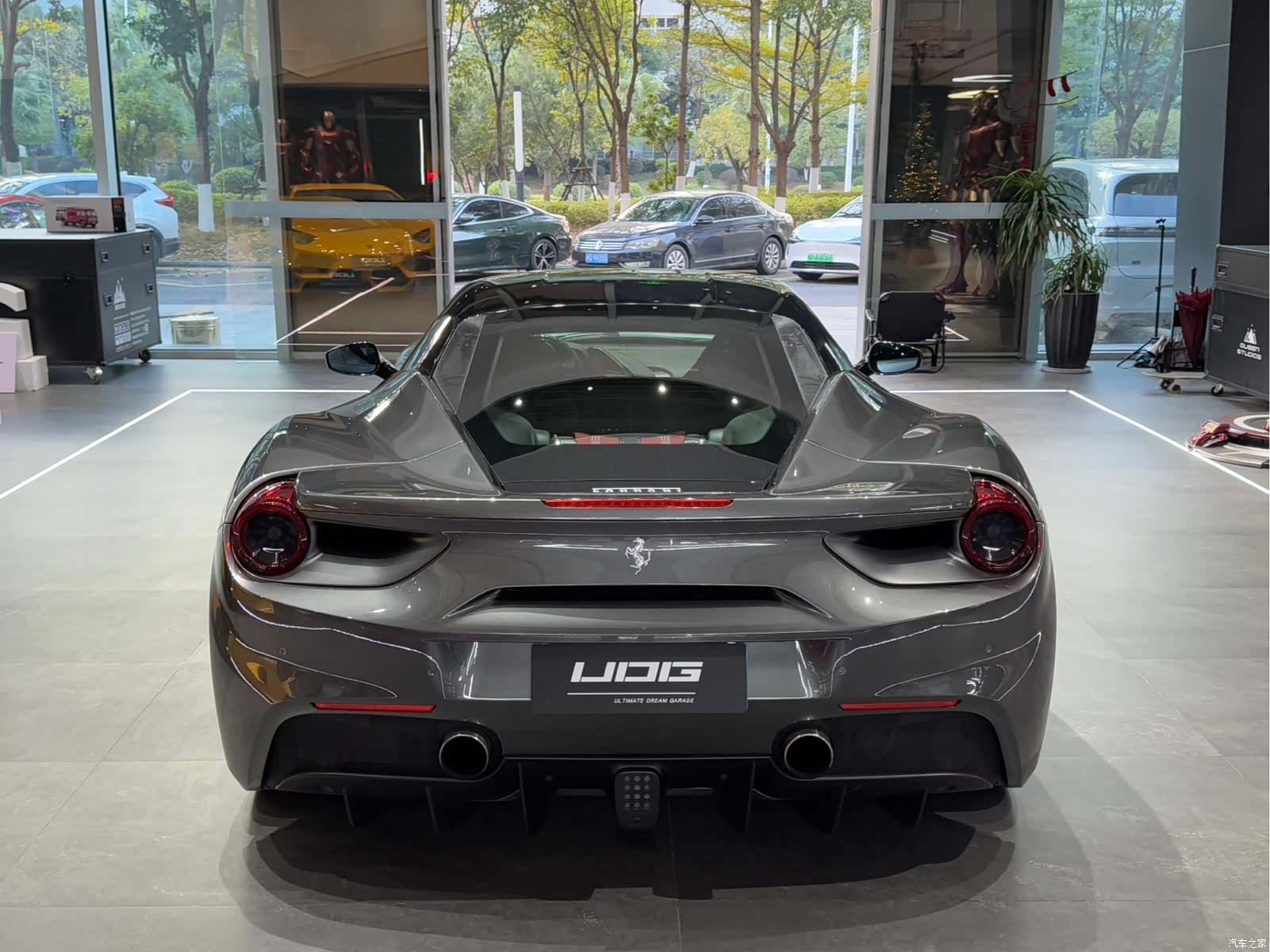 Ferrari 488, 2016 6
