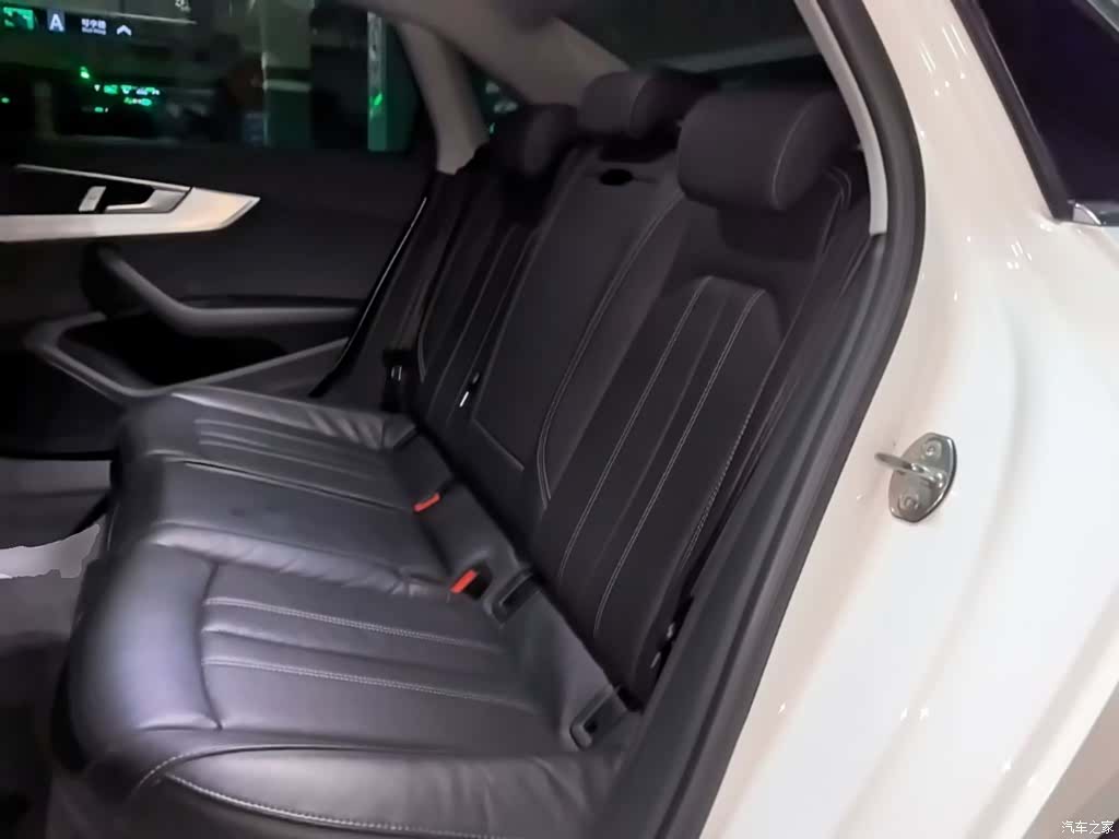 Audi A4L, 2024 17