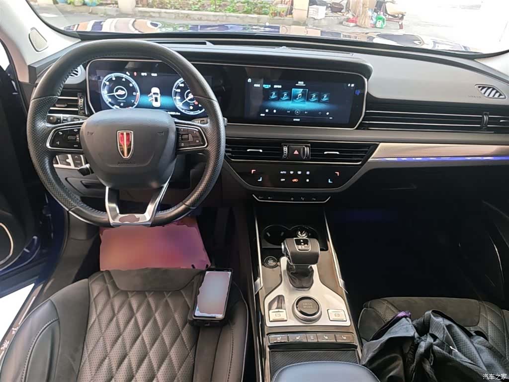 Hongqi HS5, 2022 10