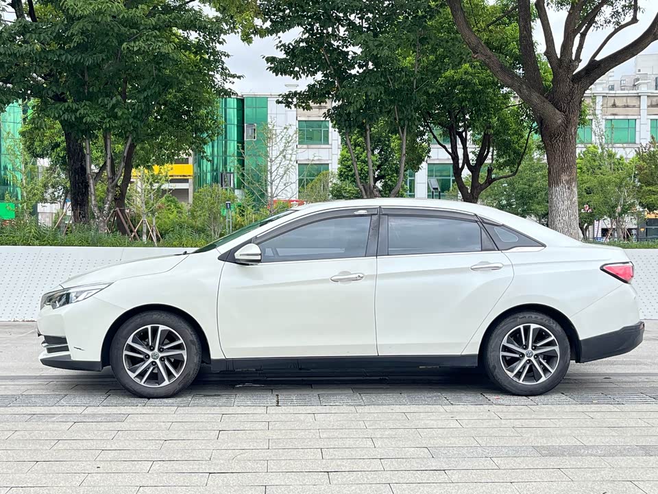 Venucia D60