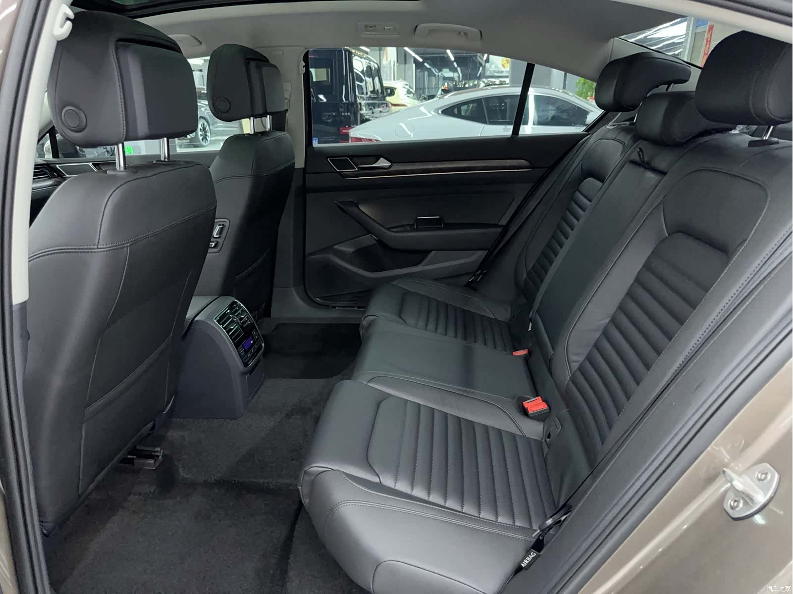 Volkswagen Magotan, 2018 7
