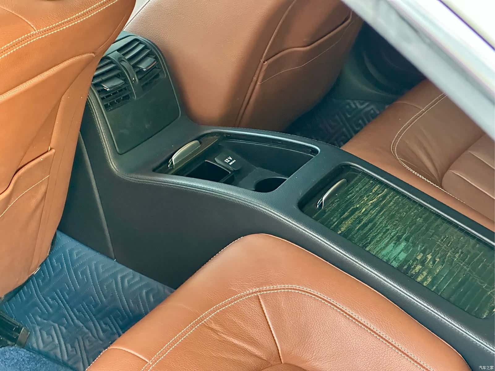 Mercedes-Benz CLS, 2018 16