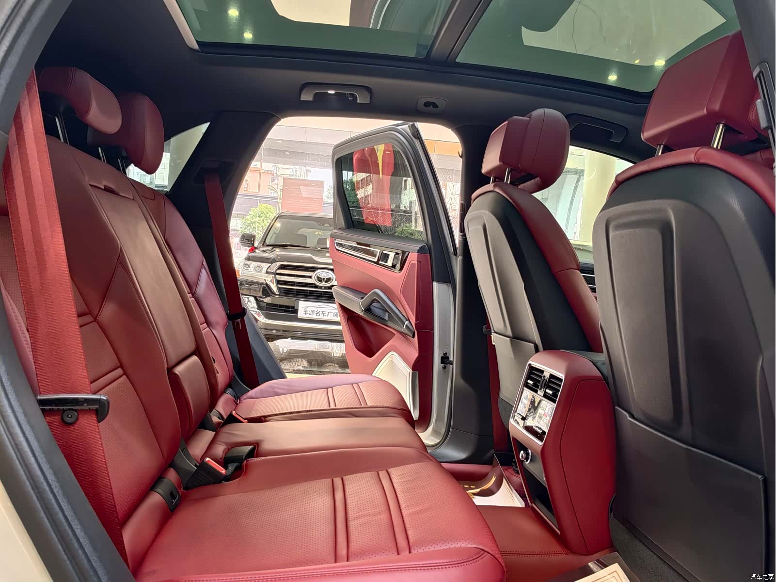 Porsche Cayenne, 2023 10