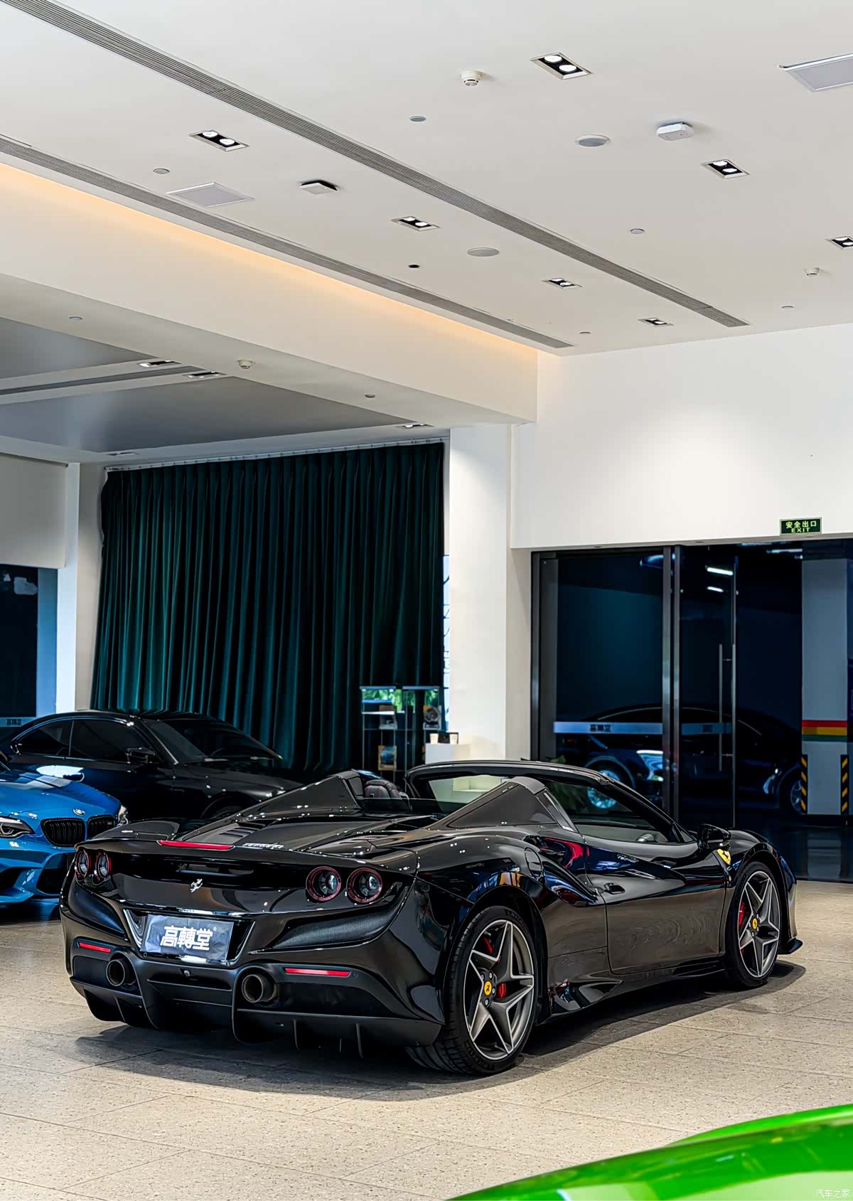 Ferrari F8, 2022 4