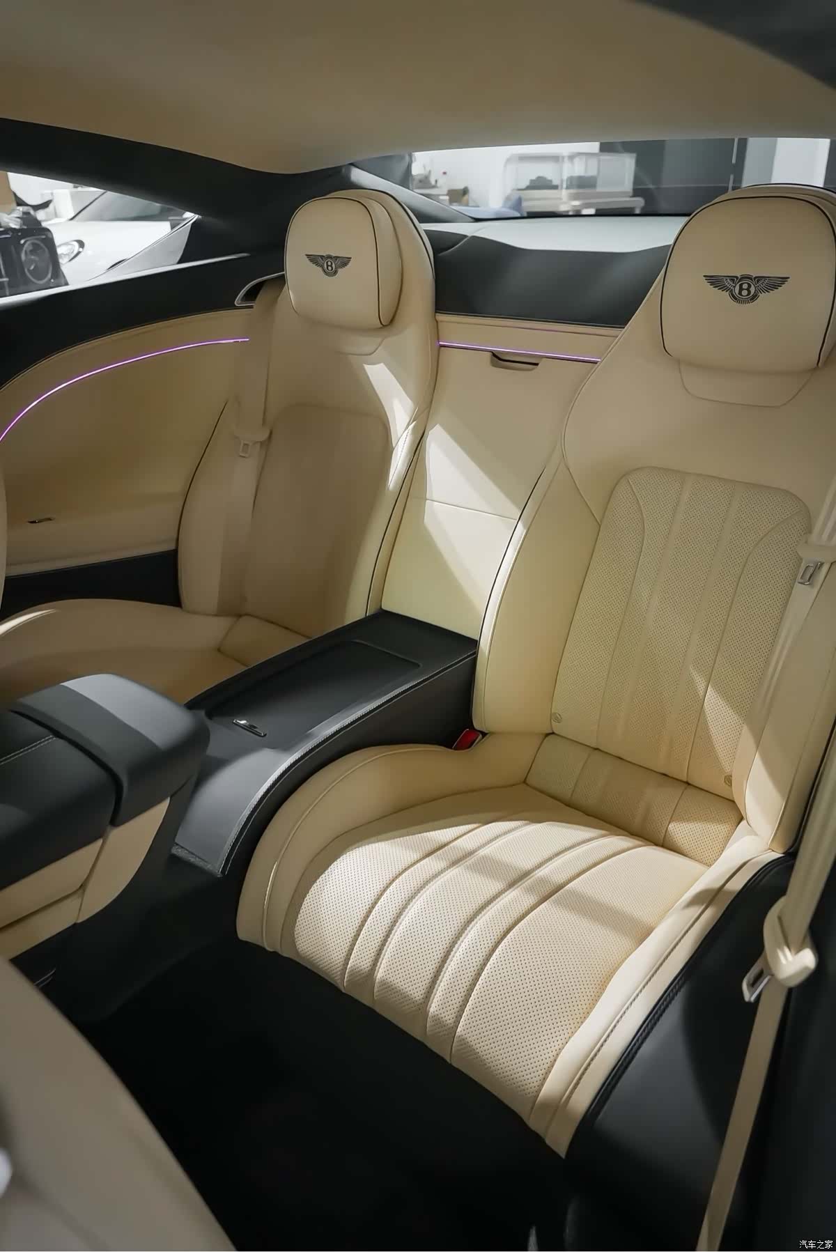Bentley Continental GT, 2021 11