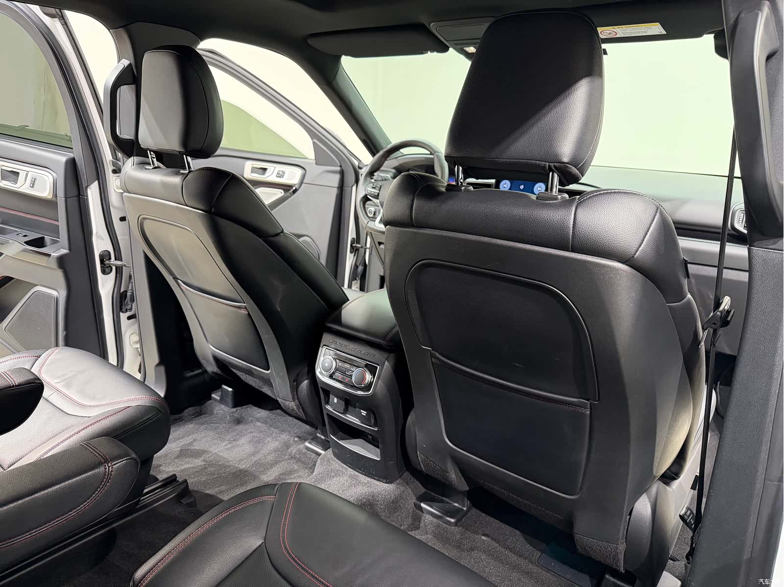 Ford Explorer, 2020 14