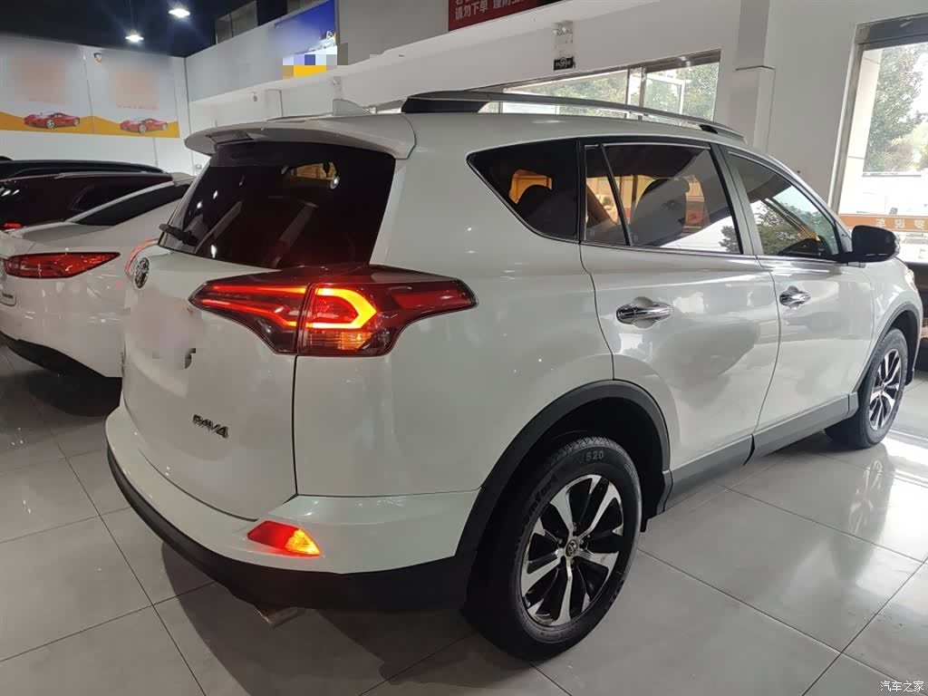Toyota RAV4, 2018 7