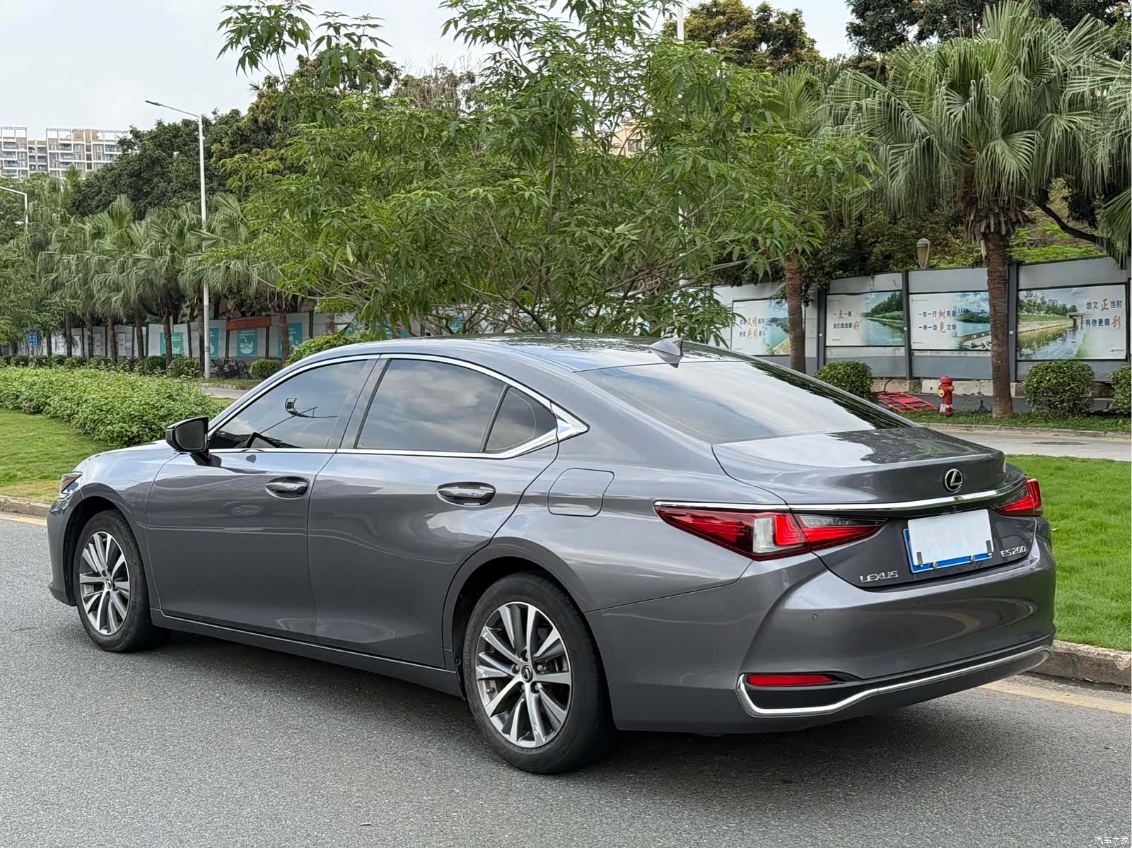 Lexus ES, 2021 4