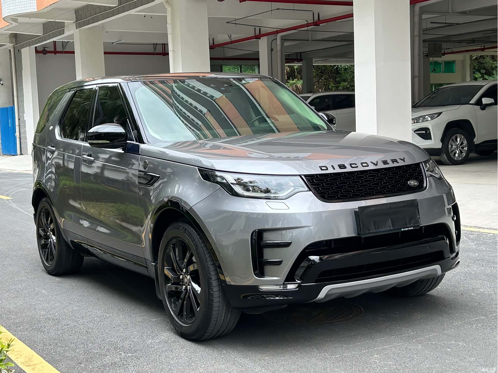 Land Rover Discovery, 2019 3