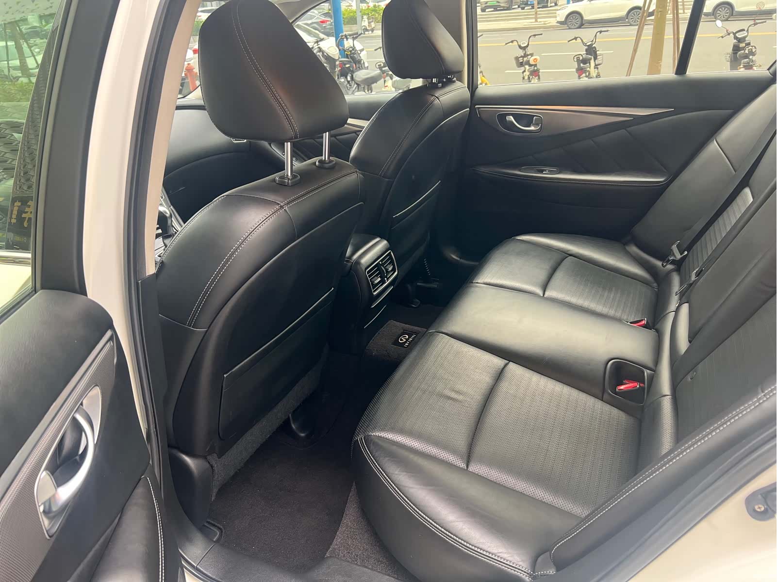 Infiniti Q50, 2015 все фото