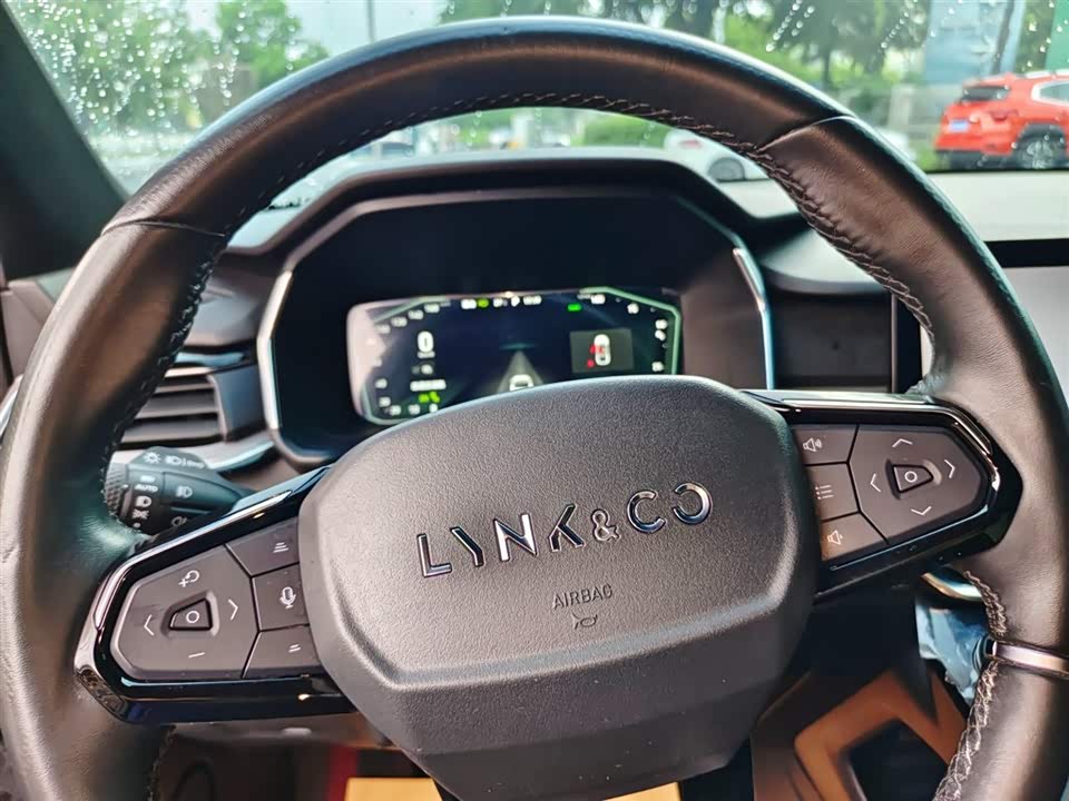 Lynk & Co 06 EM-P Lynk & Co 06 EM-P