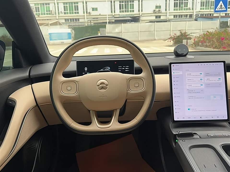 NIO ET5T