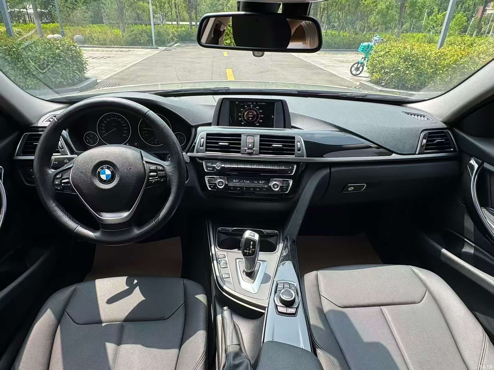 BMW 3 Series, 2017 все фото