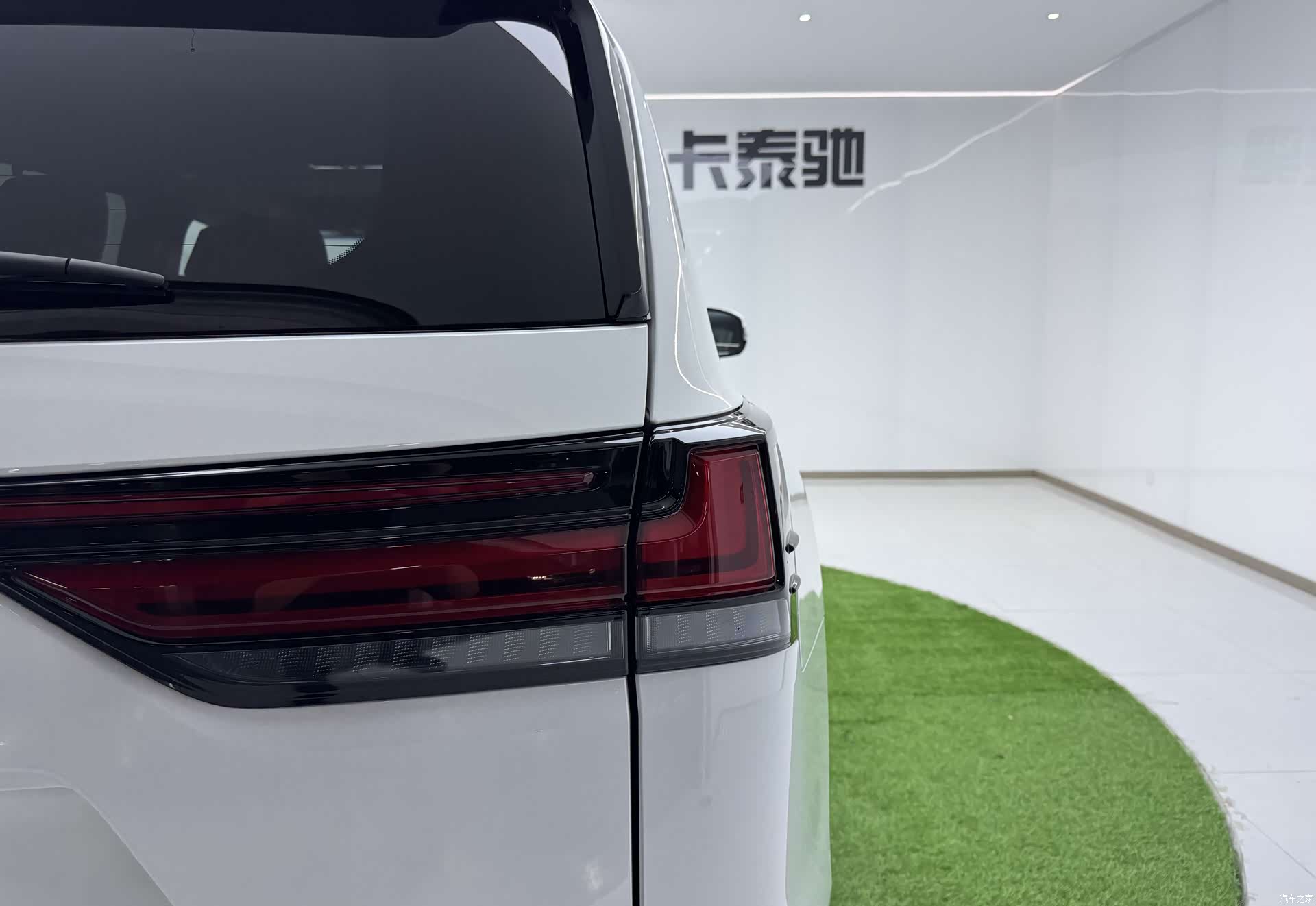 Lexus LX, 2025 27