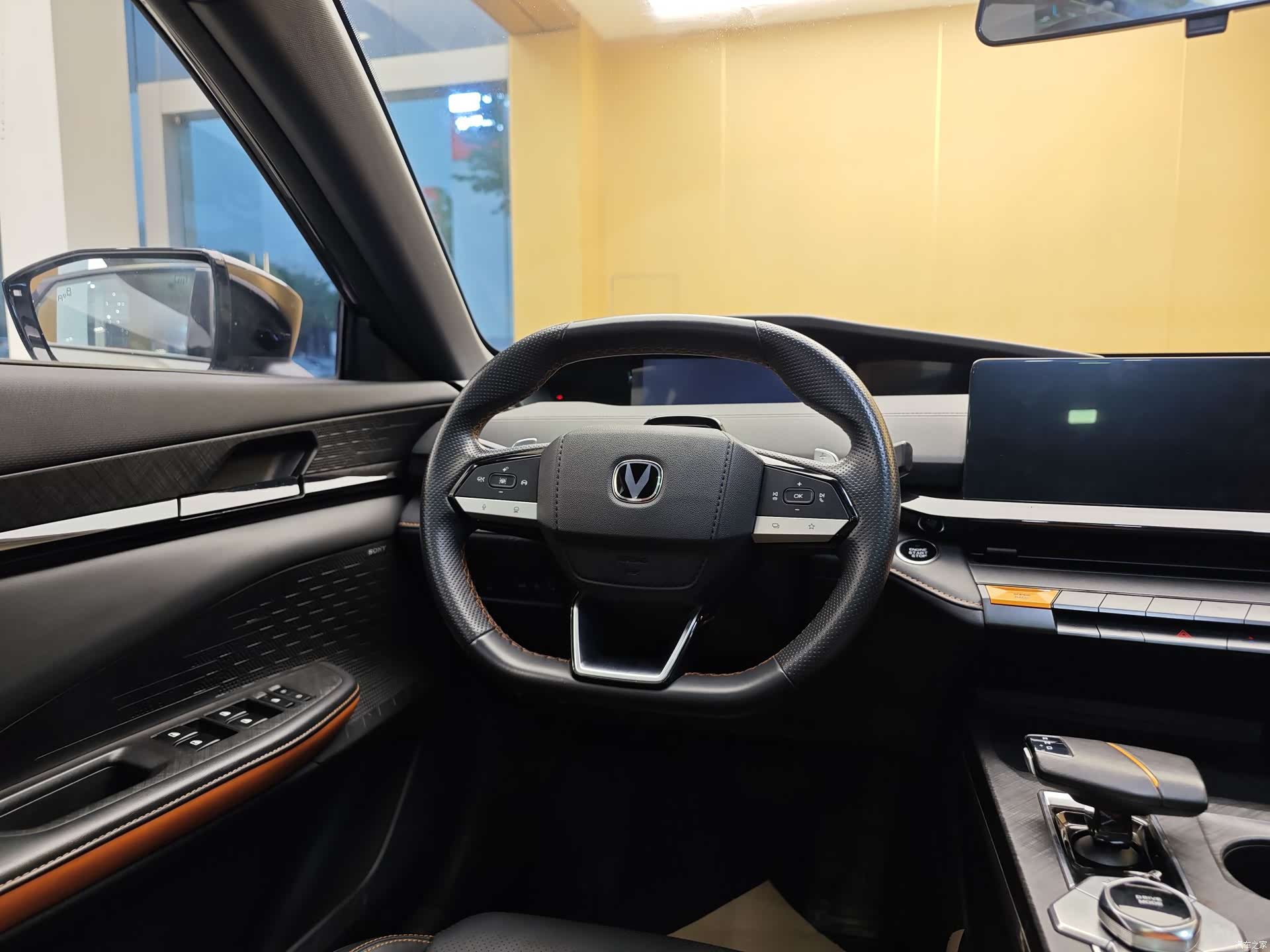 Changan UNI-V, 2022 15