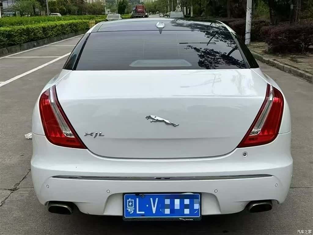 Jaguar XJ, 2013 9