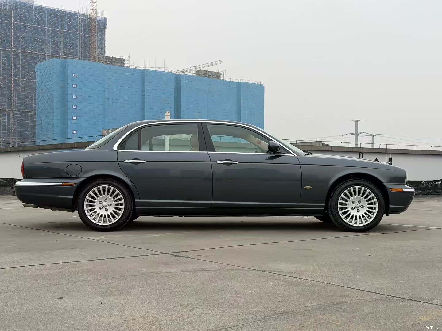 Jaguar XJ, 2007 9