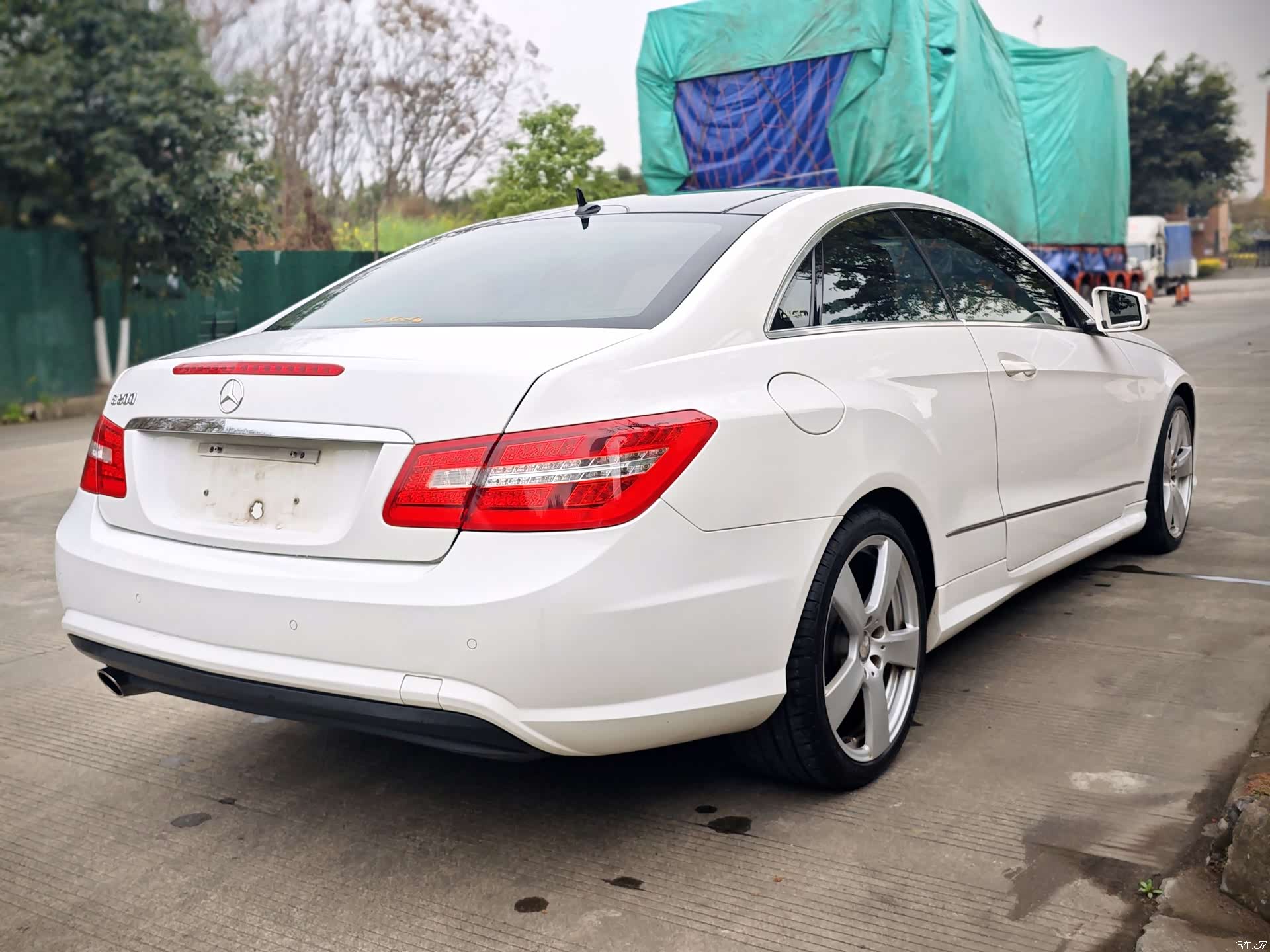 Mercedes-Benz E-Class, 2013 9