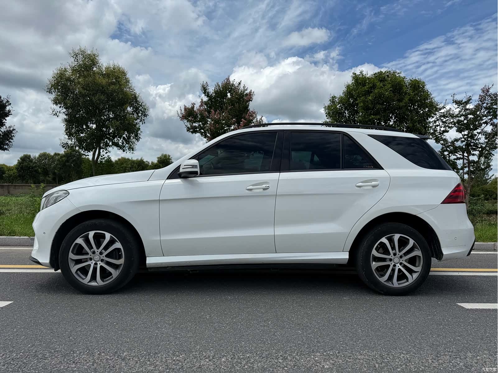 Mercedes-Benz GLE, 2016 3
