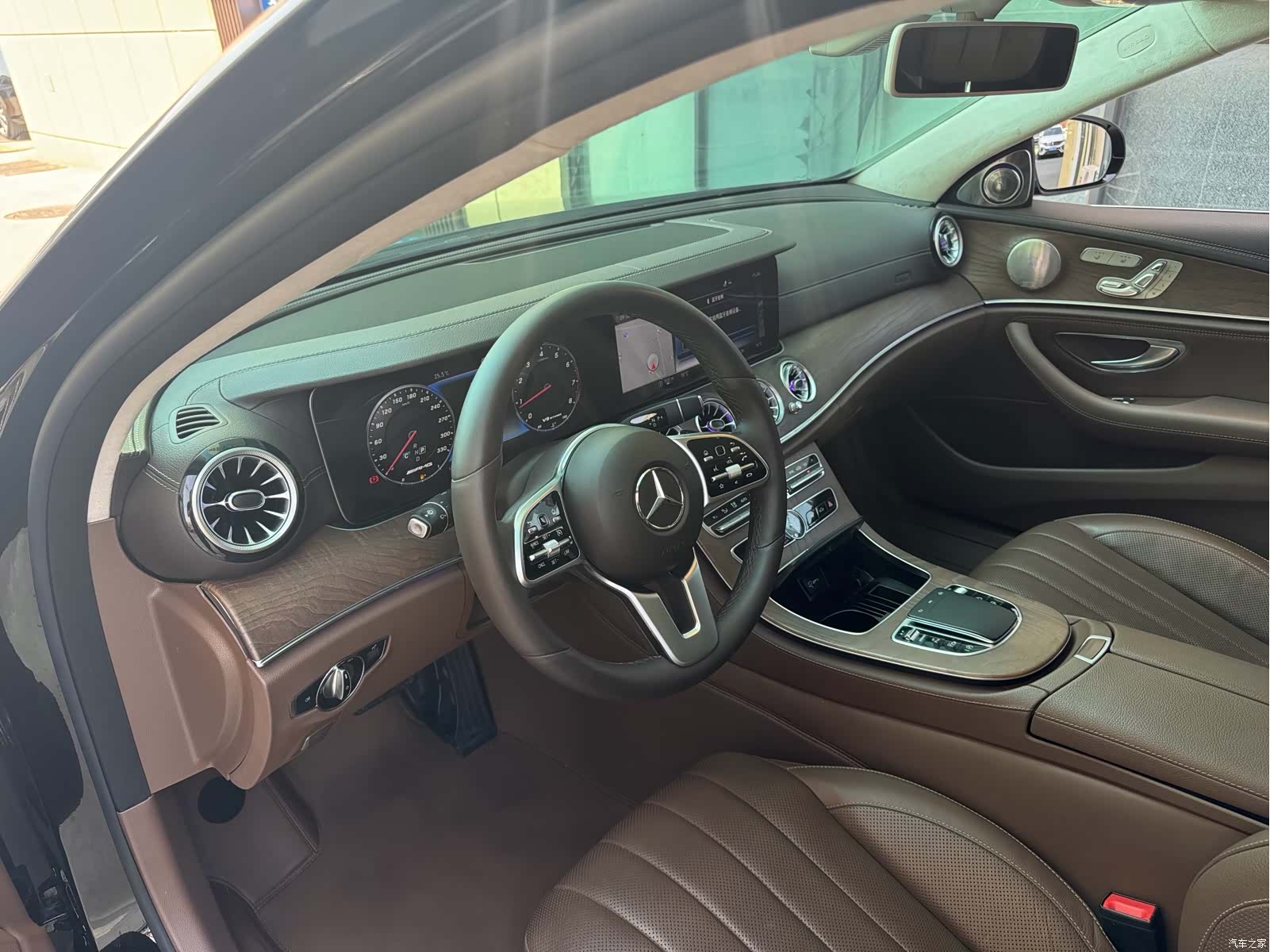 Mercedes-Benz E-Class, 2020 3