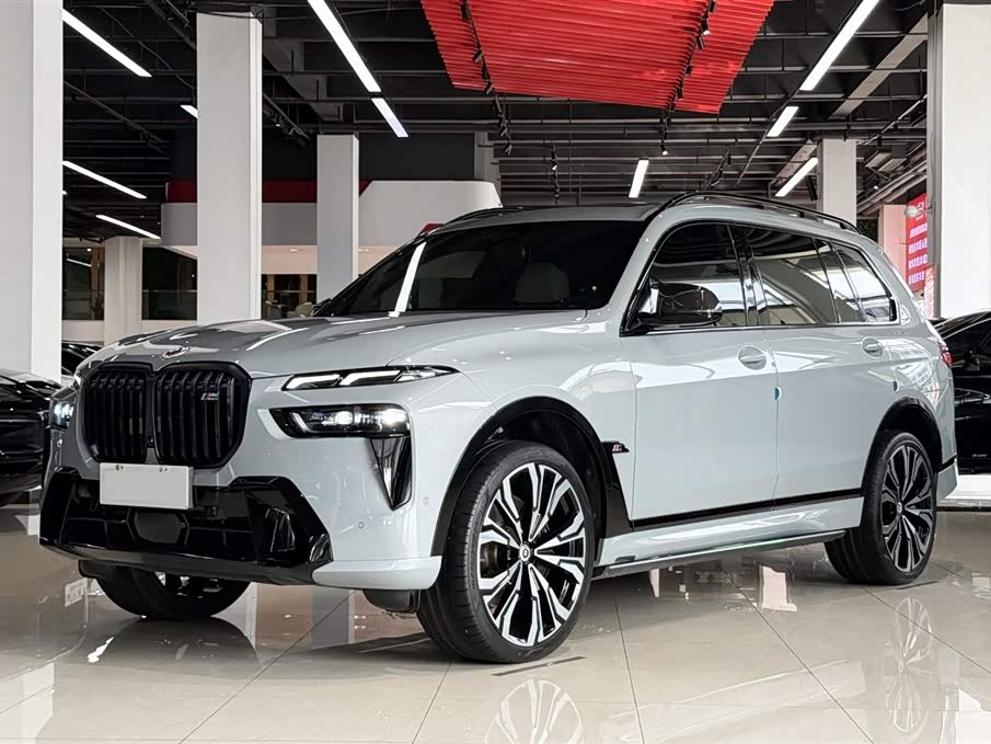 BMW X7 M60i