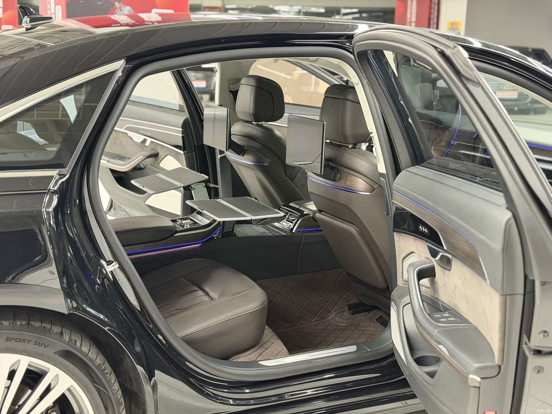Audi A8L, 2021 10