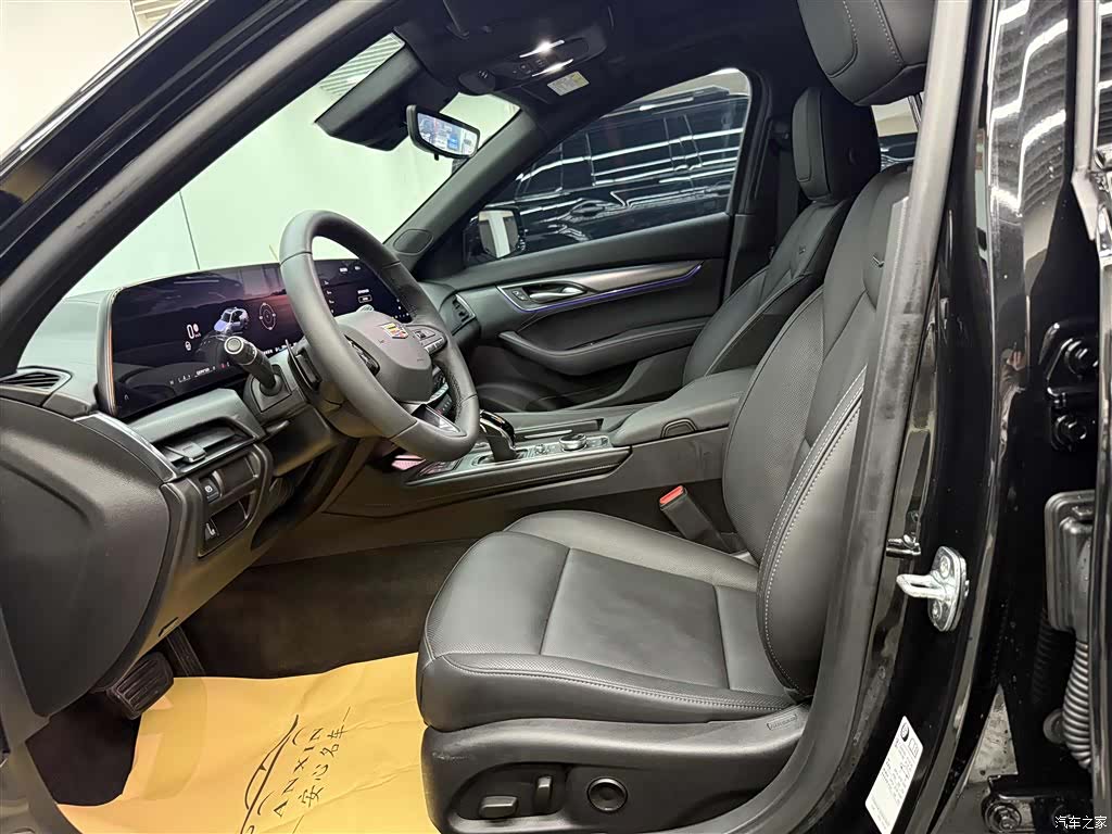Cadillac CT5, 2025 6