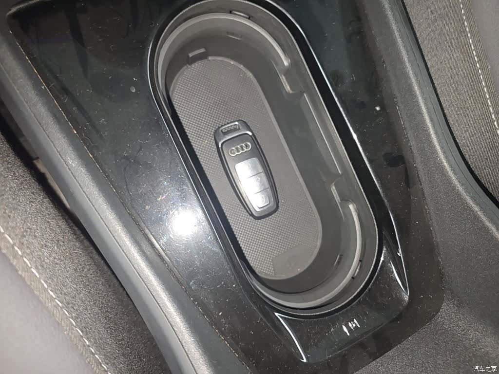 Audi Q4 e-tron, 2023 15