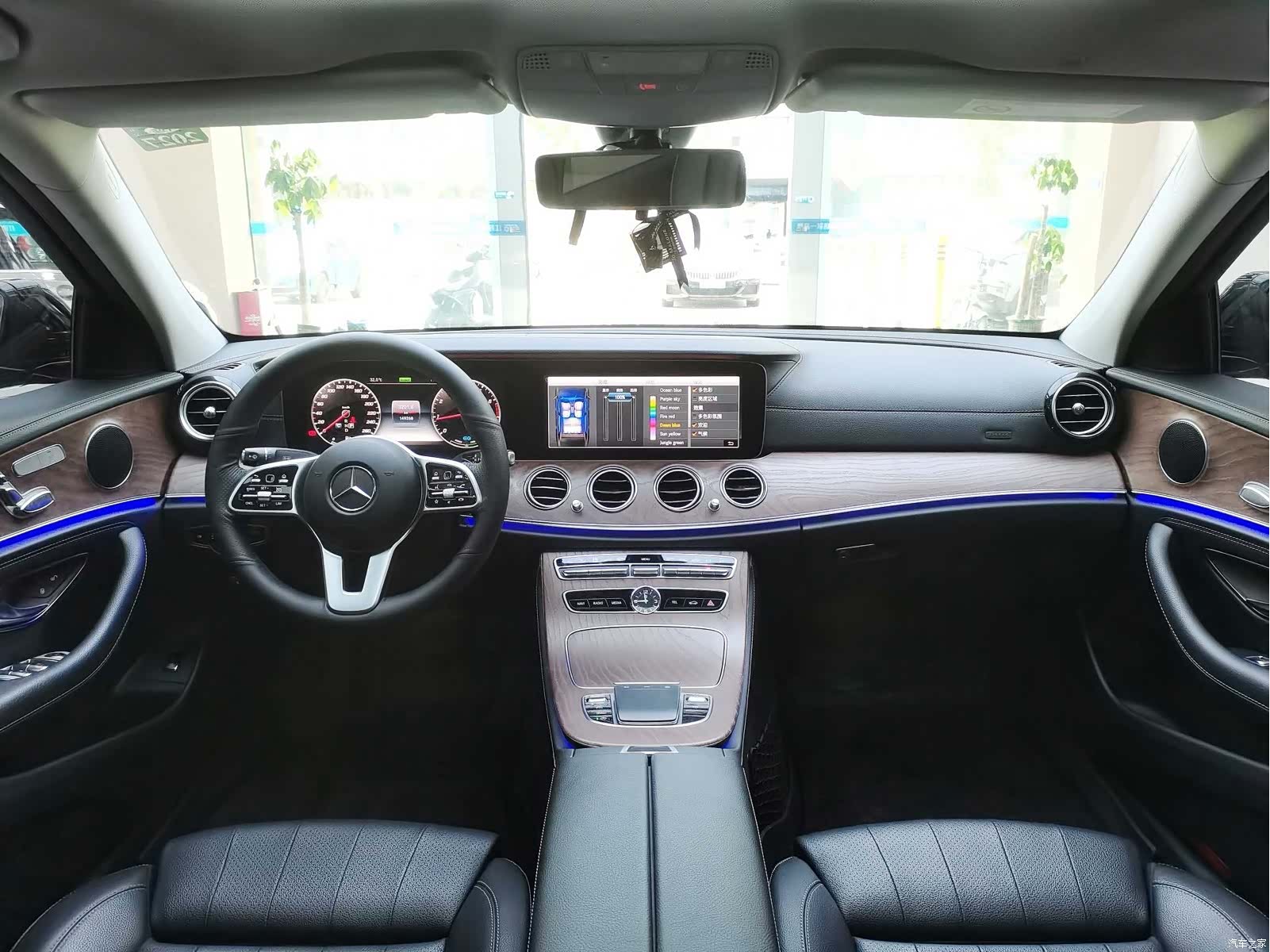 Mercedes-Benz E-Class, 2019 12