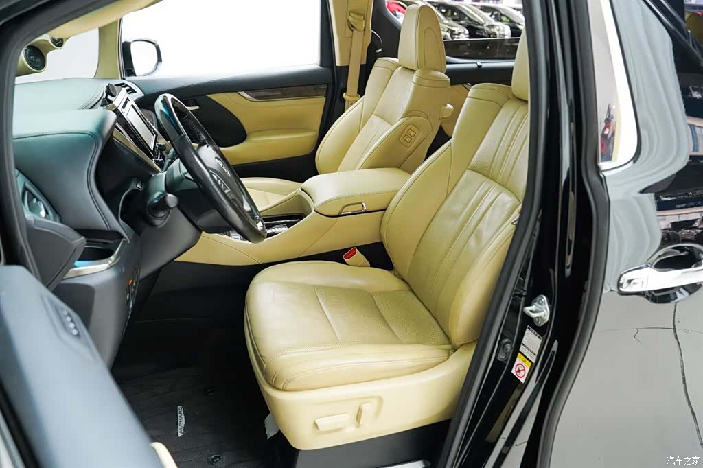 Toyota Alphard, 2018 3