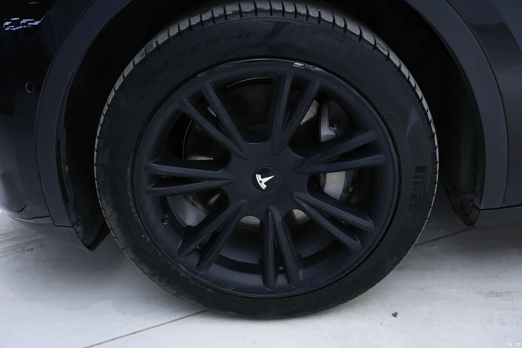 Tesla Model Y, 2023 11