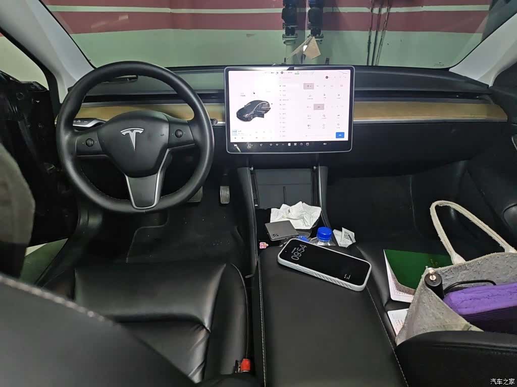 Tesla Model 3, 2020 13