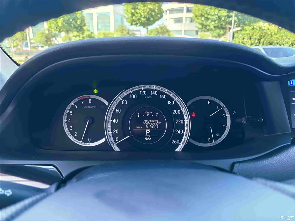 Honda Accord, 2019 11
