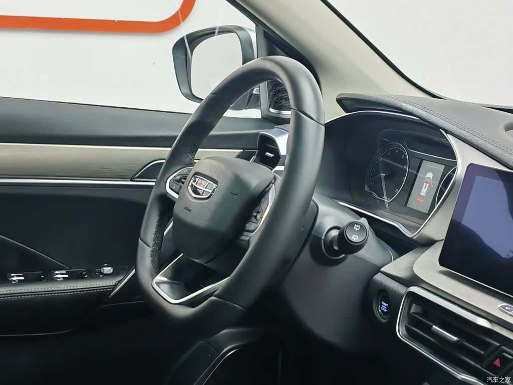 Geely Coolray, 2019 22