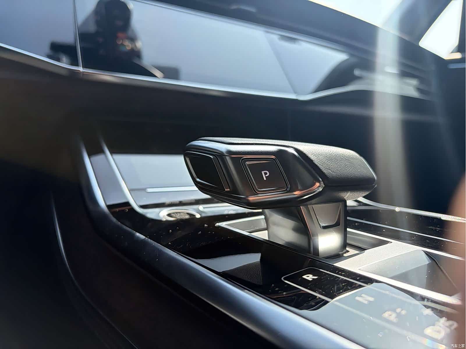 Audi Q7, 2024 6