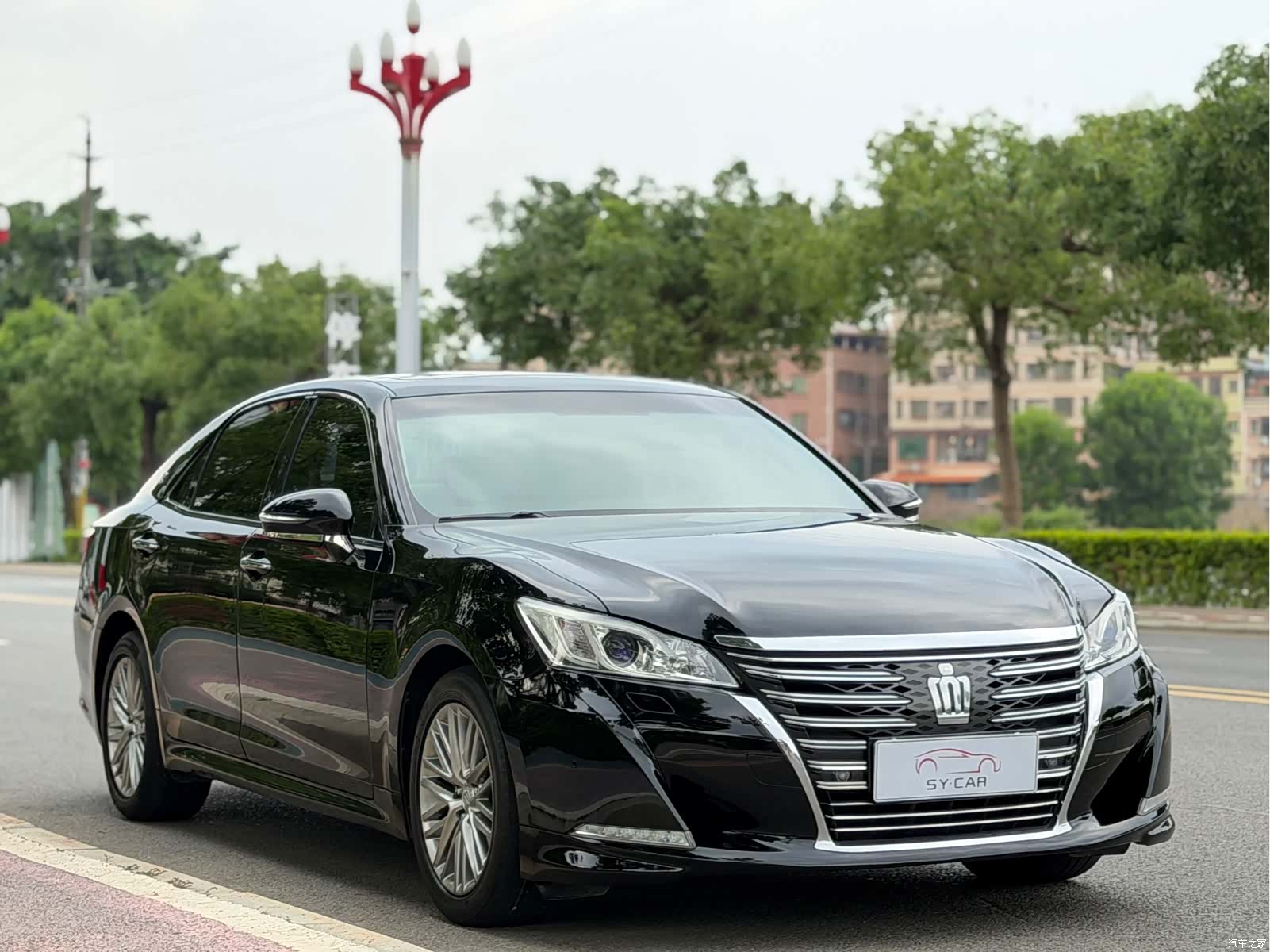Toyota Crown, 2017 3