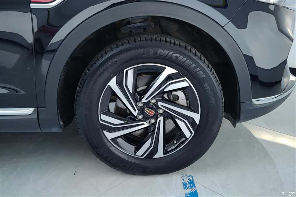 Hongqi HS5, 2022 6