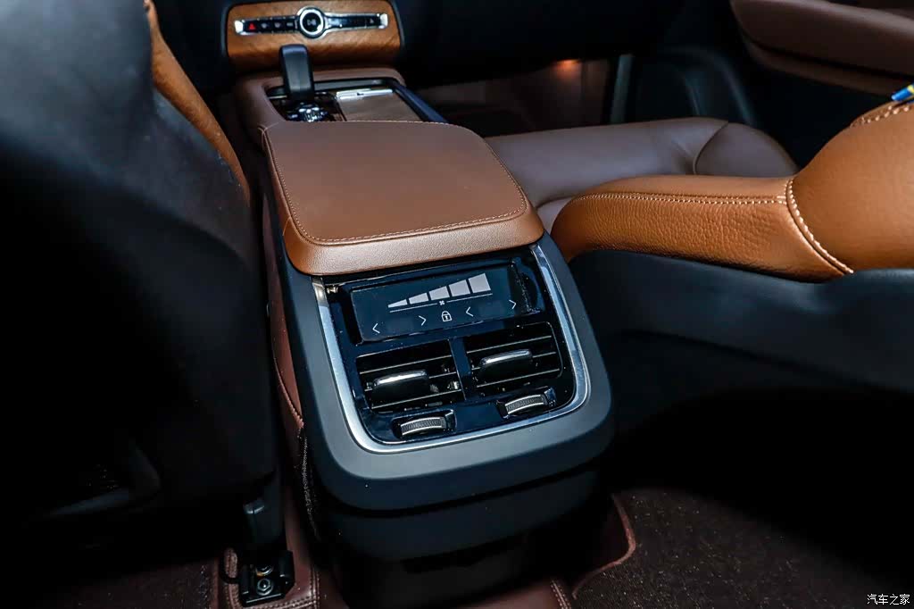 Volvo XC90, 2023 24