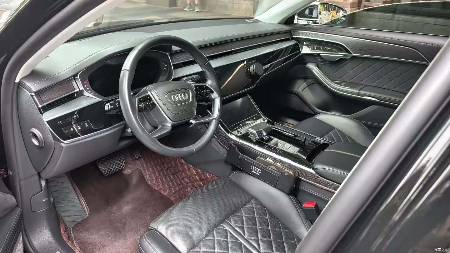 Audi A8L, 2023 4