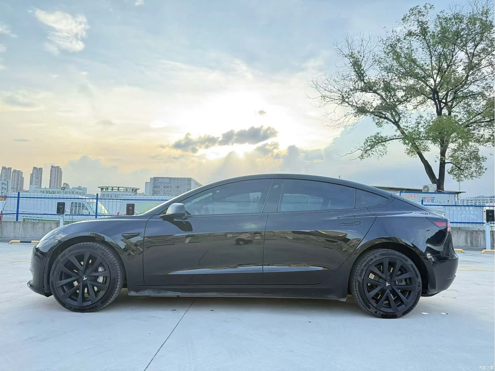 Tesla Model 3, 2022 3