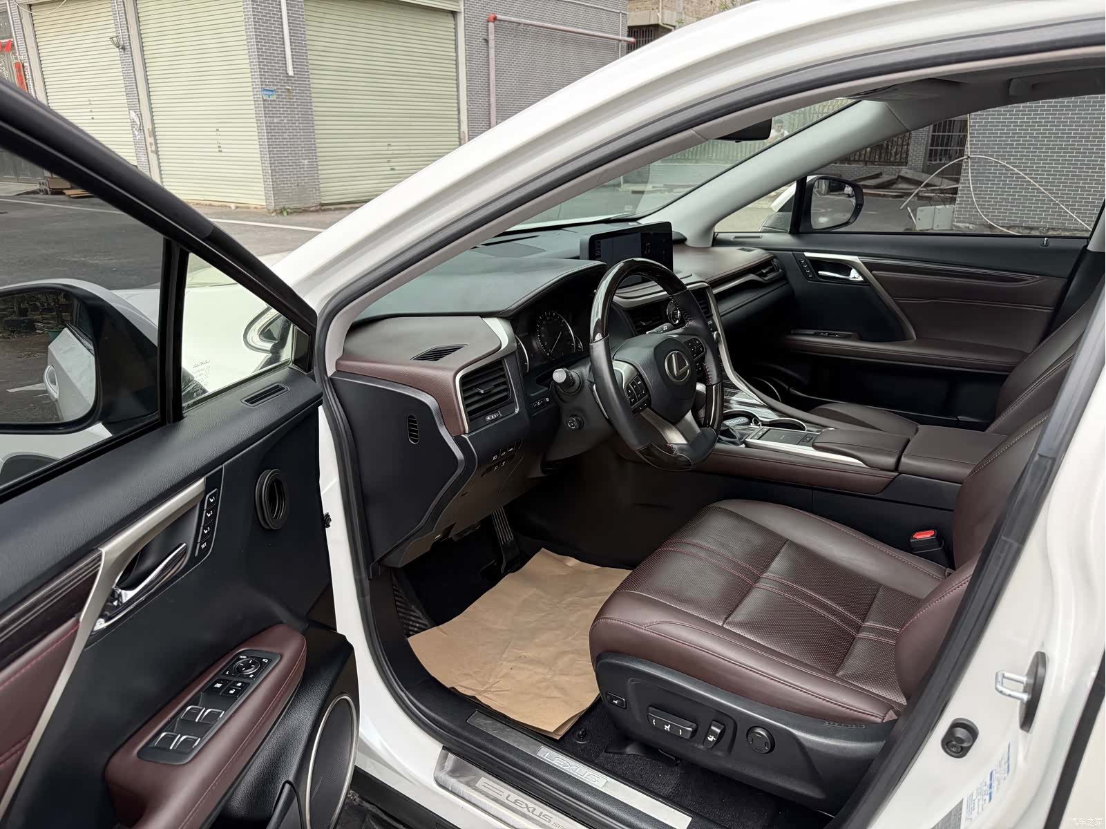 Lexus RX, 2020 3